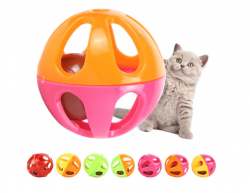 Игрушка для кошек "Звуковой пластиковый мячик"